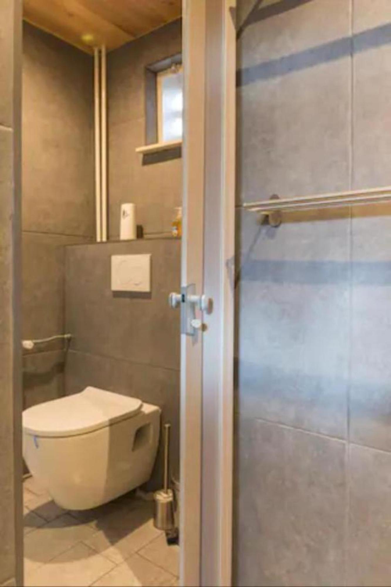 Ground Floor And Twin Bedroom In Luxurious Villa With Beautiful Garden Very Near Tue And Centre Eindhoven Ngoại thất bức ảnh
